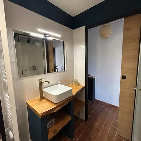 T2 With Shared Pool In Apartman *